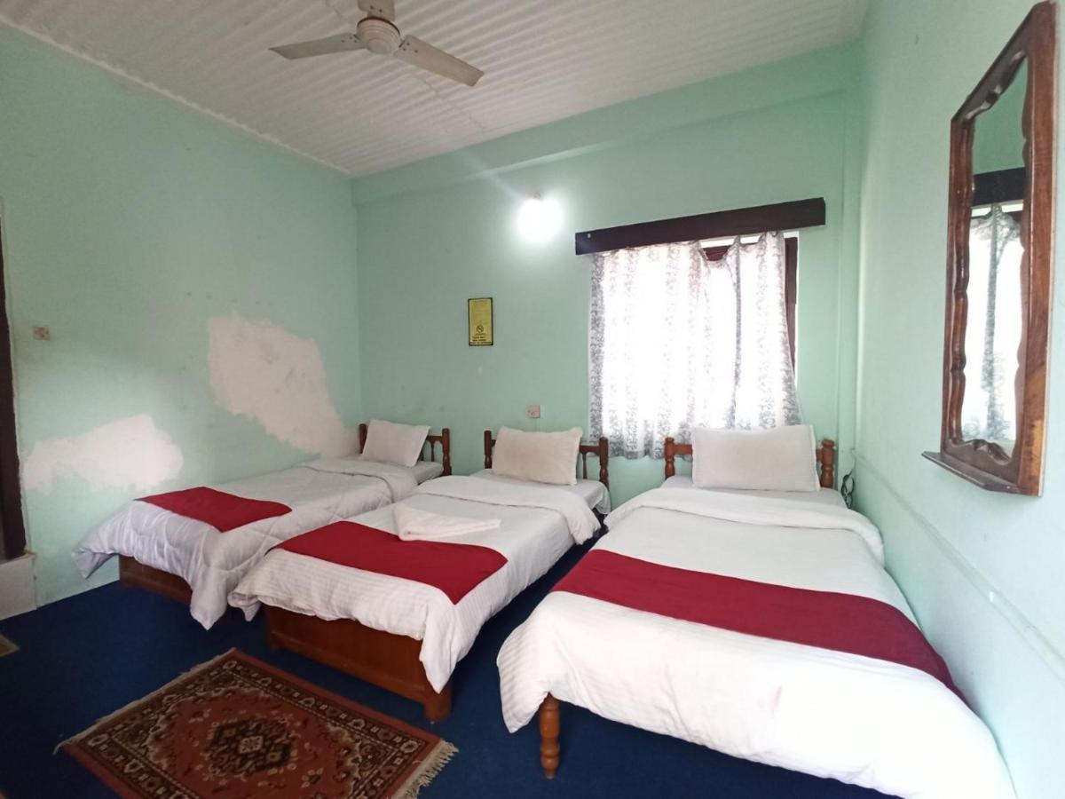 Pushpa Guest House Pokhara Bagian luar foto