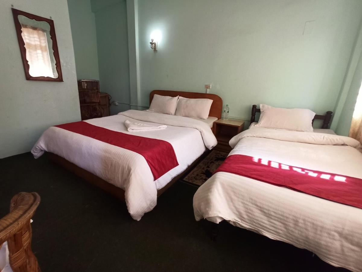Pushpa Guest House Pokhara Bagian luar foto