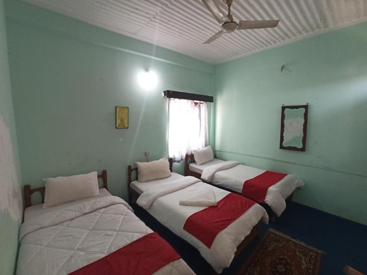 Pushpa Guest House Pokhara Bagian luar foto