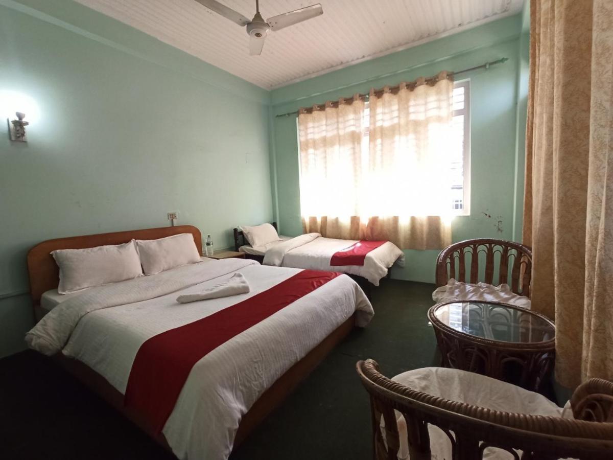 Pushpa Guest House Pokhara Bagian luar foto