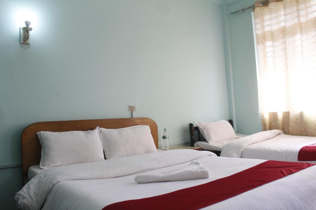 Pushpa Guest House Pokhara Bagian luar foto