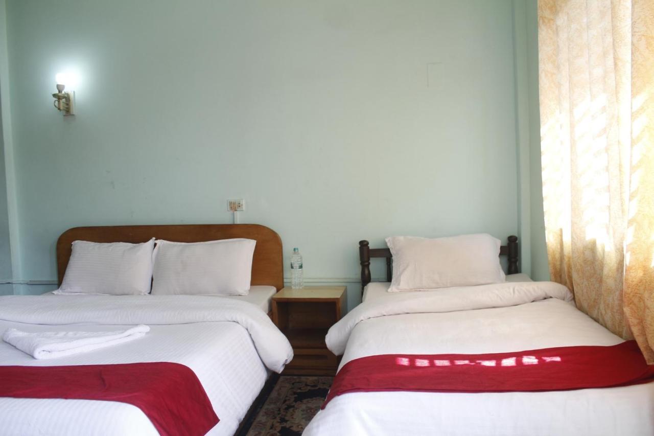 Pushpa Guest House Pokhara Bagian luar foto