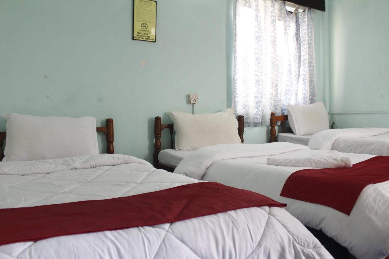 Pushpa Guest House Pokhara Bagian luar foto